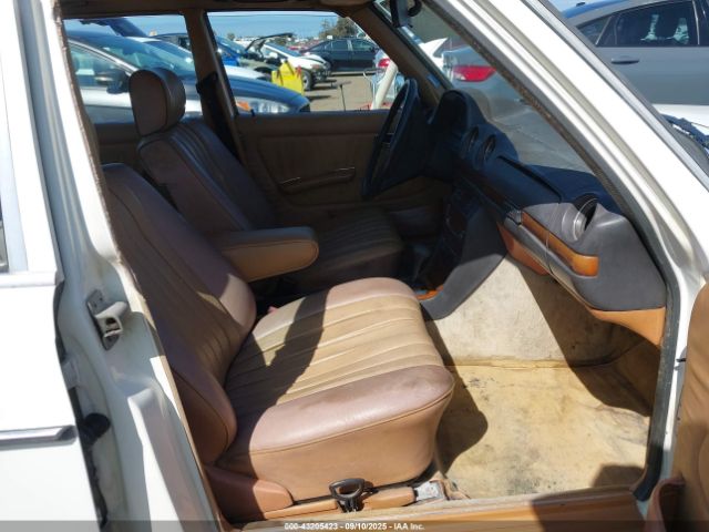 1984 MERCEDES-BENZ 300 WDBAB93AXEF022839 Photo 4