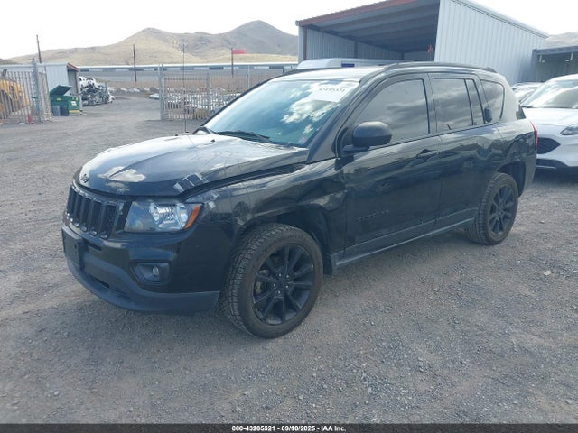 Jeep 2015 2015 1C4NJDBB5FD303916 Image 2