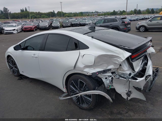 JTDADABU5R3019430 Toyota Prius Limited Awd-e