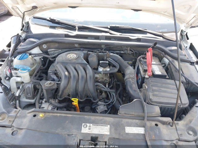 3VW2K7AJ2EM329545 Volkswagen Jetta