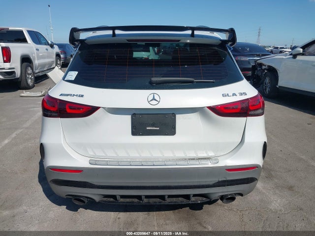 Продаж на аукціоні авто 2021 Mercedes-benz Amg Gla 35 4matic, vin: W1N4N5BBXMJ252202, номер лоту: 43205647