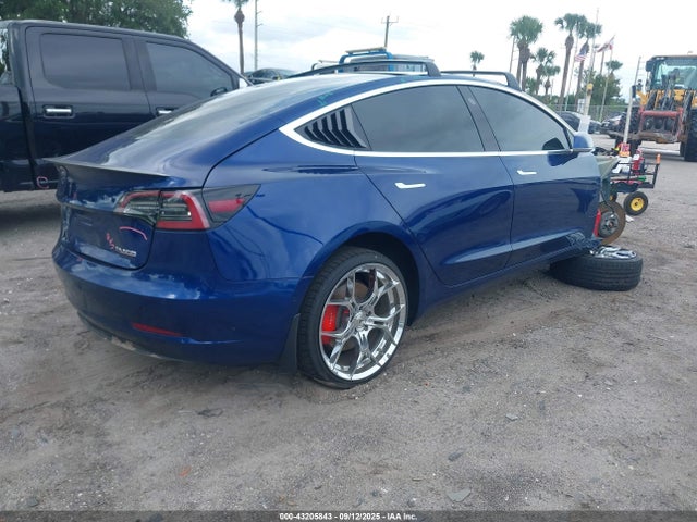 2019 TESLA MODEL 3 5YJ3E1EB4KF441262 Photo 3
