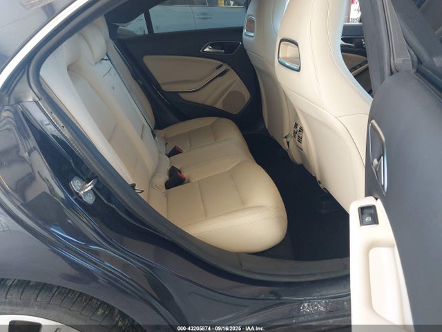Mercedes-Benz 2018 2018 WDDSJ4GB2JN676741 Image 8