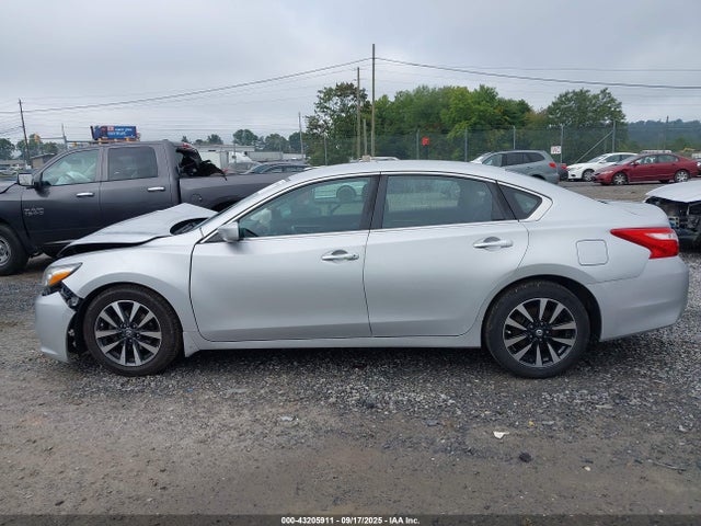 Nissan Altima 2017 1N4AL3AP0HC203978 Image 14