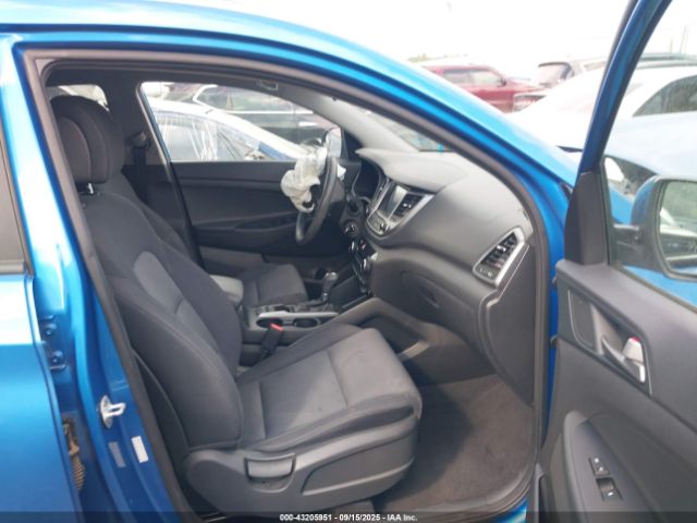 2018 HYUNDAI TUCSON KM8J33A49JU724239 Photo 4