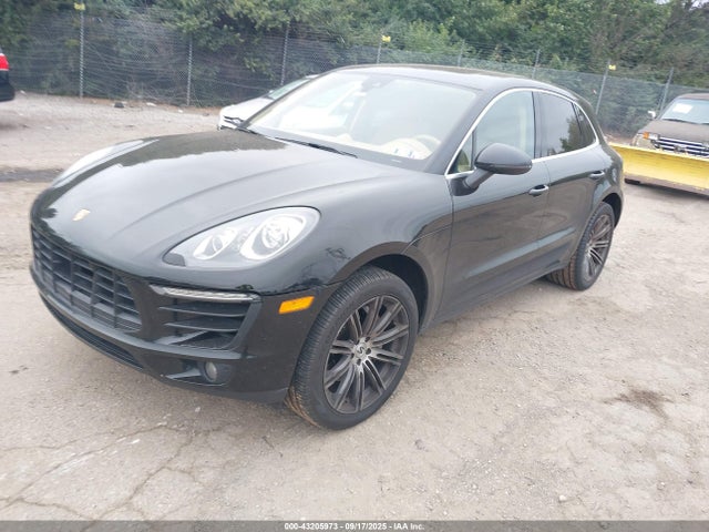 Porsche Macan 2015 WP1AB2A51FLB74136 Image 2