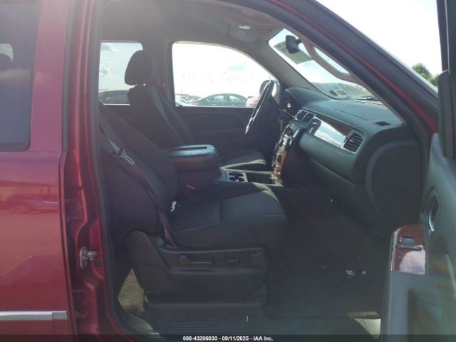 2011 CHEVROLET TAHOE 1GNSKAE01BR286741 Photo 4