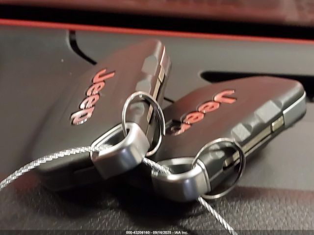 2025 JEEP GLADIATOR 1C6PJTAGXSL523138 Photo 10