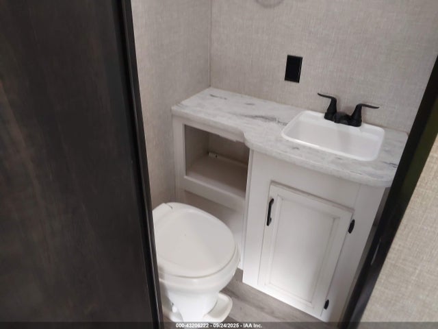 1UJBJ0BL7N17Z1142 Jayco 2022