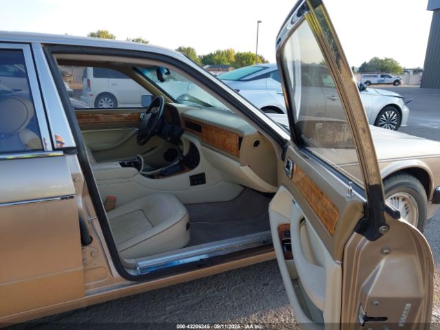 1994 JAGUAR VANDENPLAS SAJKX1743RC690441 Photo 4