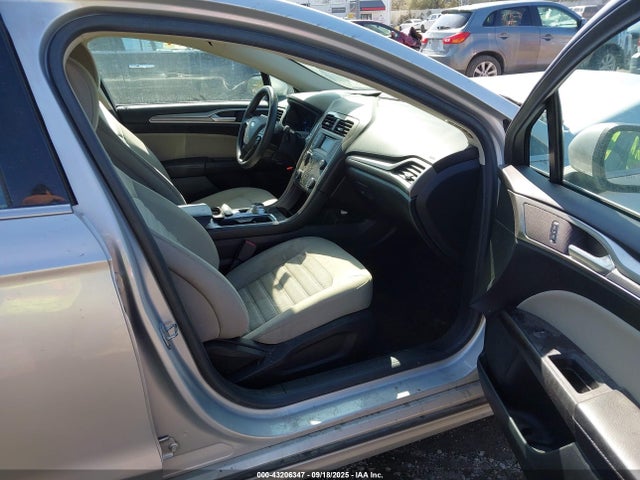 2019 FORD FUSION 3FA6P0G78KR146616 Photo 4