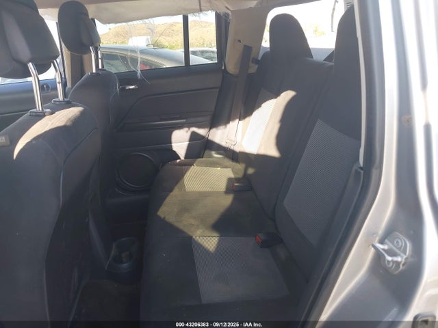 1C4NJPBA8FD325367 Jeep Patriot