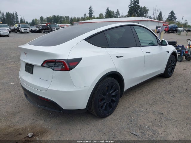 2021 TESLA MODEL Y 5YJYGDEE8MF241287 Photo 3