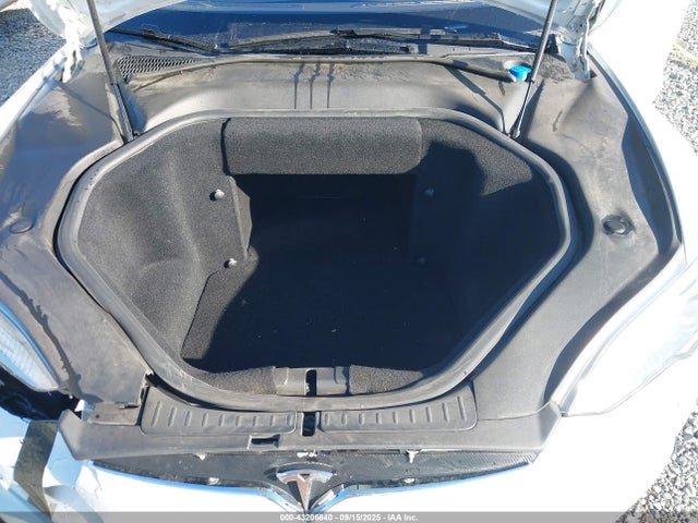 2014 TESLA MODEL S 5YJSA1H17EFP39786 Photo 9