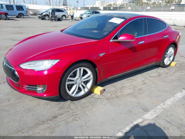 2015 TESLA MODEL S 5YJSA1H29FFP70855 Photo 1
