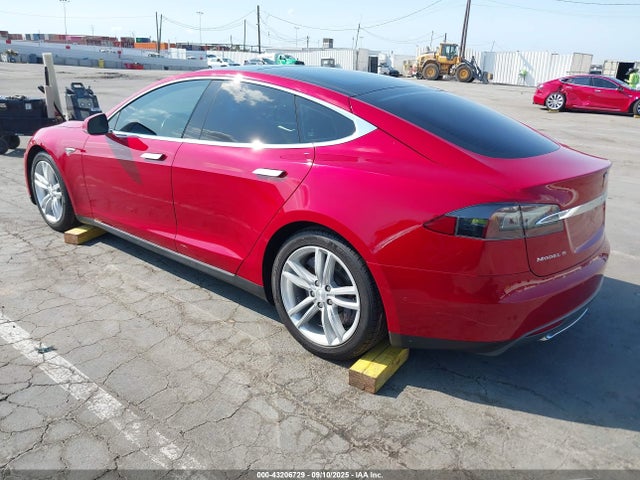 2015 TESLA MODEL S 5YJSA1H29FFP70855 Photo 2