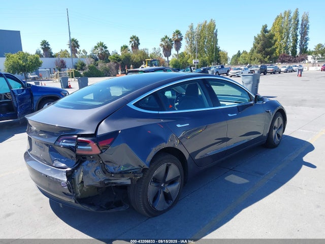 2018 TESLA MODEL 3 5YJ3E1EB1JF183216 Photo 5