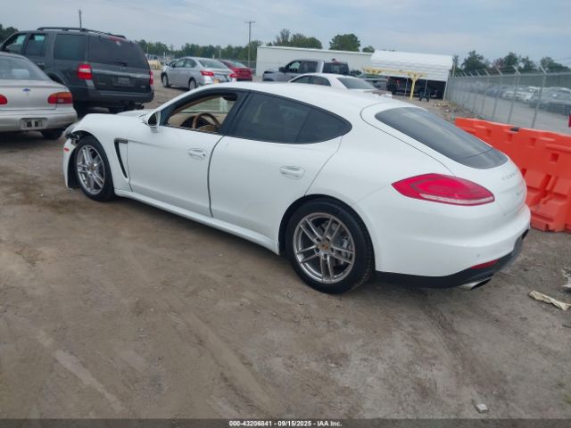 2014 PORSCHE PANAMERA WP0AA2A75EL008092 Photo 2