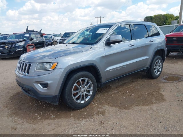 Jeep Grand Cherokee Laredo 2015 1C4RJFAG6FC893883 Image 2