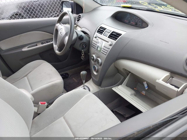 2010 Toyota Yaris მანქანა იყიდება აუქციონზე, vin: JTDBT4K37A1354544, აუქციონის ნომერი: 43206867