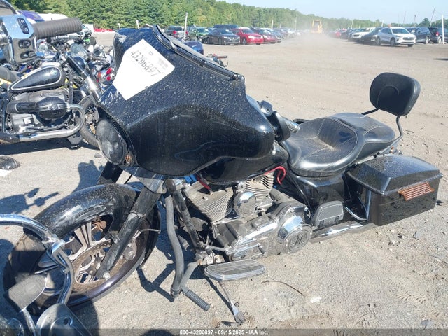 2010 HARLEY-DAVIDSON FLHX 1HD1KB411AB660162 Photo 1