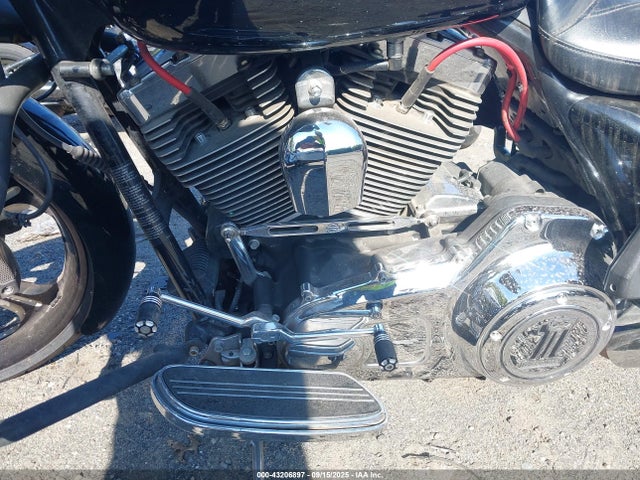 2010 HARLEY-DAVIDSON FLHX 1HD1KB411AB660162 Photo 8