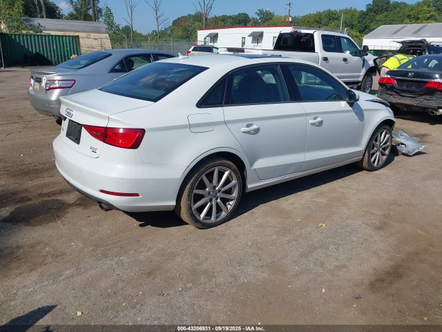 2015 AUDI A3 WAUBFGFF8F1016653 Photo 3