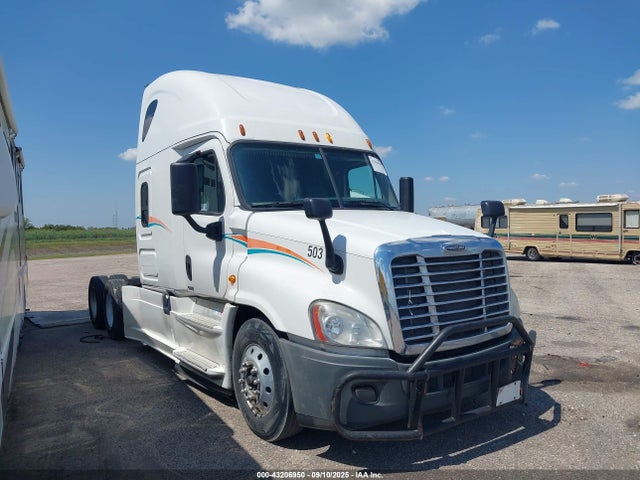 3AKJGLD55GSFN4487 Freightliner detroit diesel dd15 ev