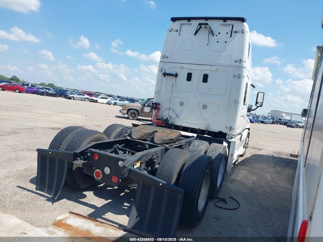 3AKJGLD55GSFN4487 Freightliner detroit diesel dd15 ev