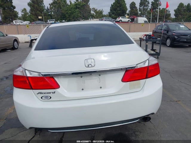 1HGCR2F32FA021579 Honda k24w1