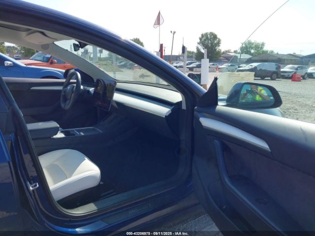 2022 TESLA MODEL 3 5YJ3E1EB9NF154102 Photo 4