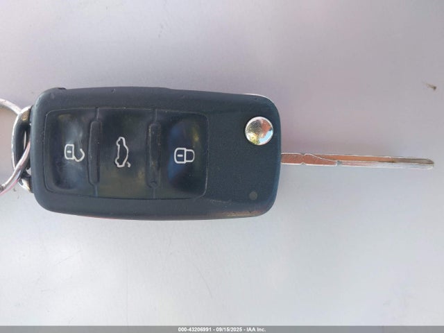 43206991 :رقم المزاد ، 3VWJZ7AJ3AM099581 vin ، 2010 Volkswagen Jetta S مزاد بيع