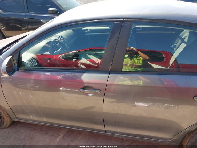 43206991 :رقم المزاد ، 3VWJZ7AJ3AM099581 vin ، 2010 Volkswagen Jetta S مزاد بيع