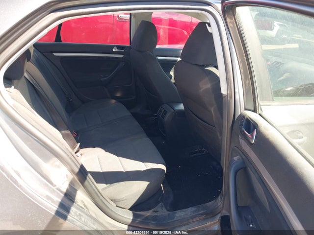 43206991 :رقم المزاد ، 3VWJZ7AJ3AM099581 vin ، 2010 Volkswagen Jetta S مزاد بيع