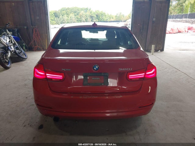 BMW 320i 2016 WBA8E5G54GNU21426 Image 32
