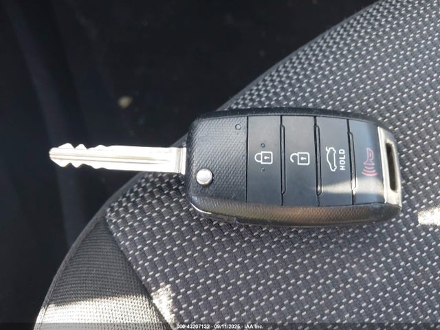 KNAFK5A89H5704781 KIA gdi nu