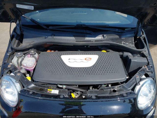 2015 FIAT 500E 3C3CFFGE2FT733005 Photo 9