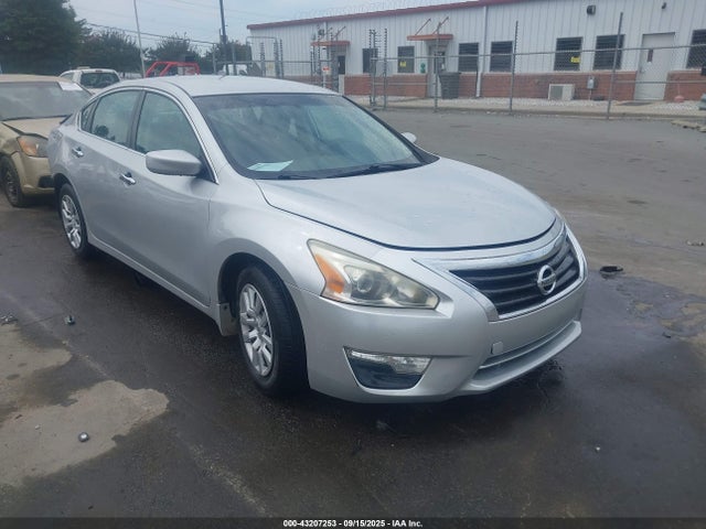 Продажа на аукционе авто 2015 Nissan Altima 2.5 S, vin: 1N4AL3AP5FC189136, номер лота: 43207253