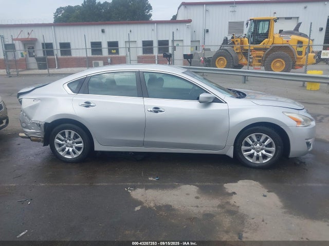 Продажа на аукционе авто 2015 Nissan Altima 2.5 S, vin: 1N4AL3AP5FC189136, номер лота: 43207253