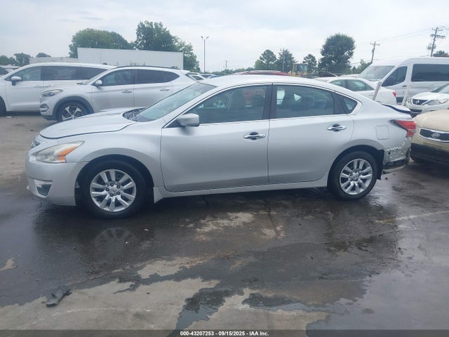Продажа на аукционе авто 2015 Nissan Altima 2.5 S, vin: 1N4AL3AP5FC189136, номер лота: 43207253