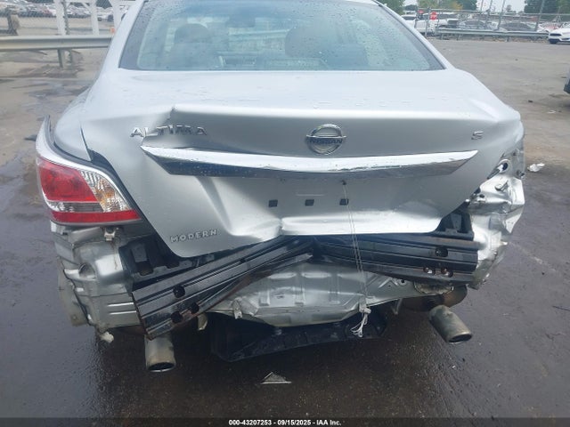 Продажа на аукционе авто 2015 Nissan Altima 2.5 S, vin: 1N4AL3AP5FC189136, номер лота: 43207253