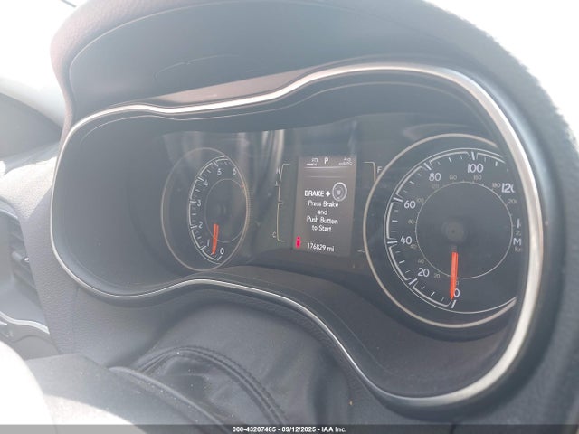 Продаж на аукціоні авто 2019 Jeep Cherokee Latitude Plus 4x4, vin: 1C4PJMLX6KD166983, номер лоту: 43207485