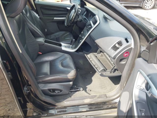 2011 VOLVO XC60 YV4952DL1B2163771 Photo 4