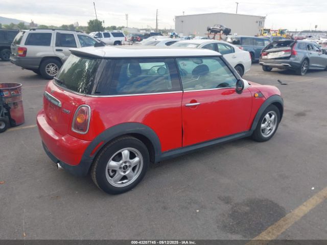2007 MINI COOPER WMWMF335X7TT50881 Photo 3