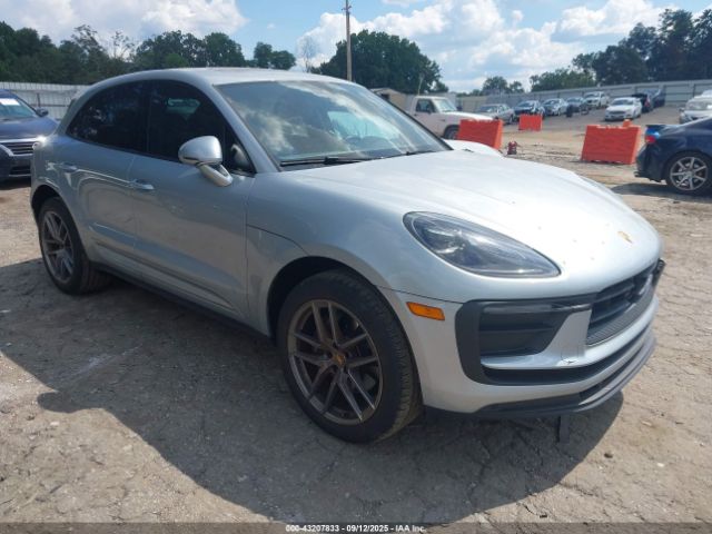 2023 PORSCHE MACAN WP1AA2A58PLB09868 Photo 0