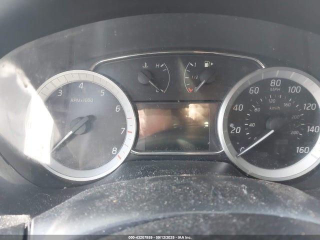 3N1AB7AP0EY275404 Nissan 2014