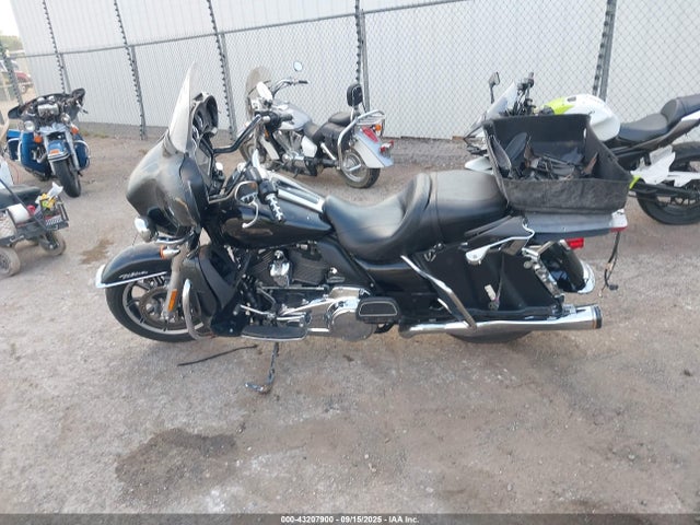 Harley-Davidson Electra Glide Ultra Classic 2018 1HD1FCC1XJB669096 Image 13