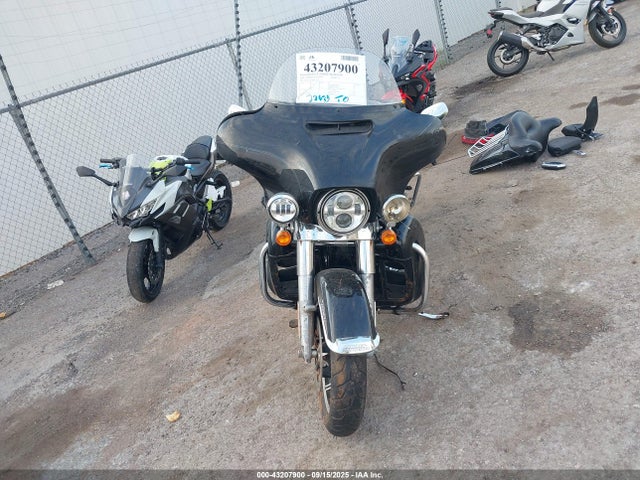 Harley-Davidson Electra Glide Ultra Classic 2018 1HD1FCC1XJB669096 Image 5