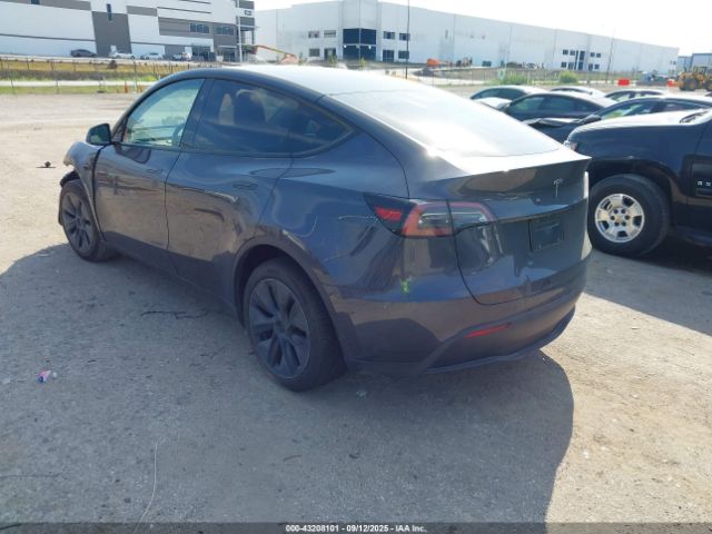 2025 TESLA MODEL Y 7SAYGDED0SA371231 Photo 2