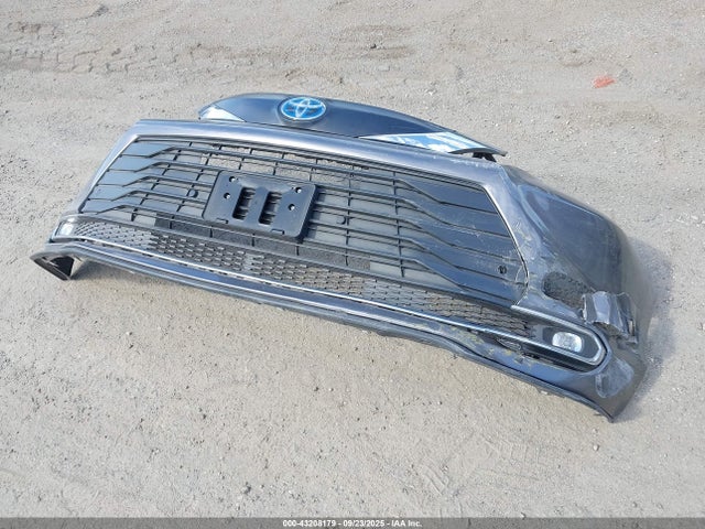 5TDJRKEC0RS188781 Toyota SIENNA XLE